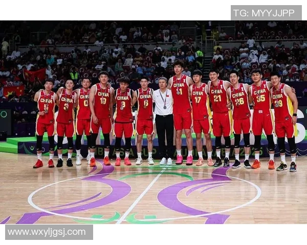 中国男篮迎战新西兰队力争胜利展现团队精神与竞技状态 中国男篮迎战新西兰队力争胜利展现团队精神与竞技状态